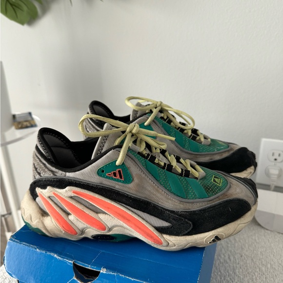 FYE 98 ‘signal core’ Adidas sneakers - Picture 3 of 7